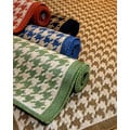 Houndstooth Polypropylene Area Rug (3'11x 5'6)