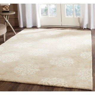 Handmade Soho Medallion Beige N. Z. Wool Rug (6' Square)