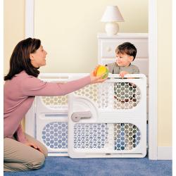 Safety 1st Easy Fit Adjustable Security Gate