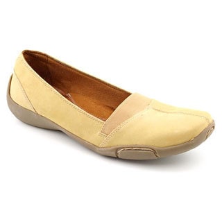 Auditions Women's 'Hanover' Nubuck Casual Shoes - Narrow (Size 6.5)