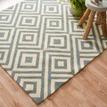 Handmade Indoor/ Outdoor Capri Slate Rug (7'6 x 9'6)