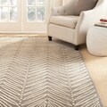 Martha Stewart Chevron Leaves Chamois Beige Wool/ Viscose Rug (4' x 6')