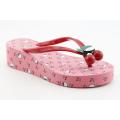 Hello Kitty 's Sylvie Pinks Sandals