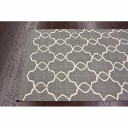 Handmade Luna Flatweave Marrakesh Trellis Grey Wool Rug (7'6 x 9'6)