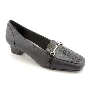 Annie Women's 'Lucinda' Faux Leather Dress Shoes - Wide