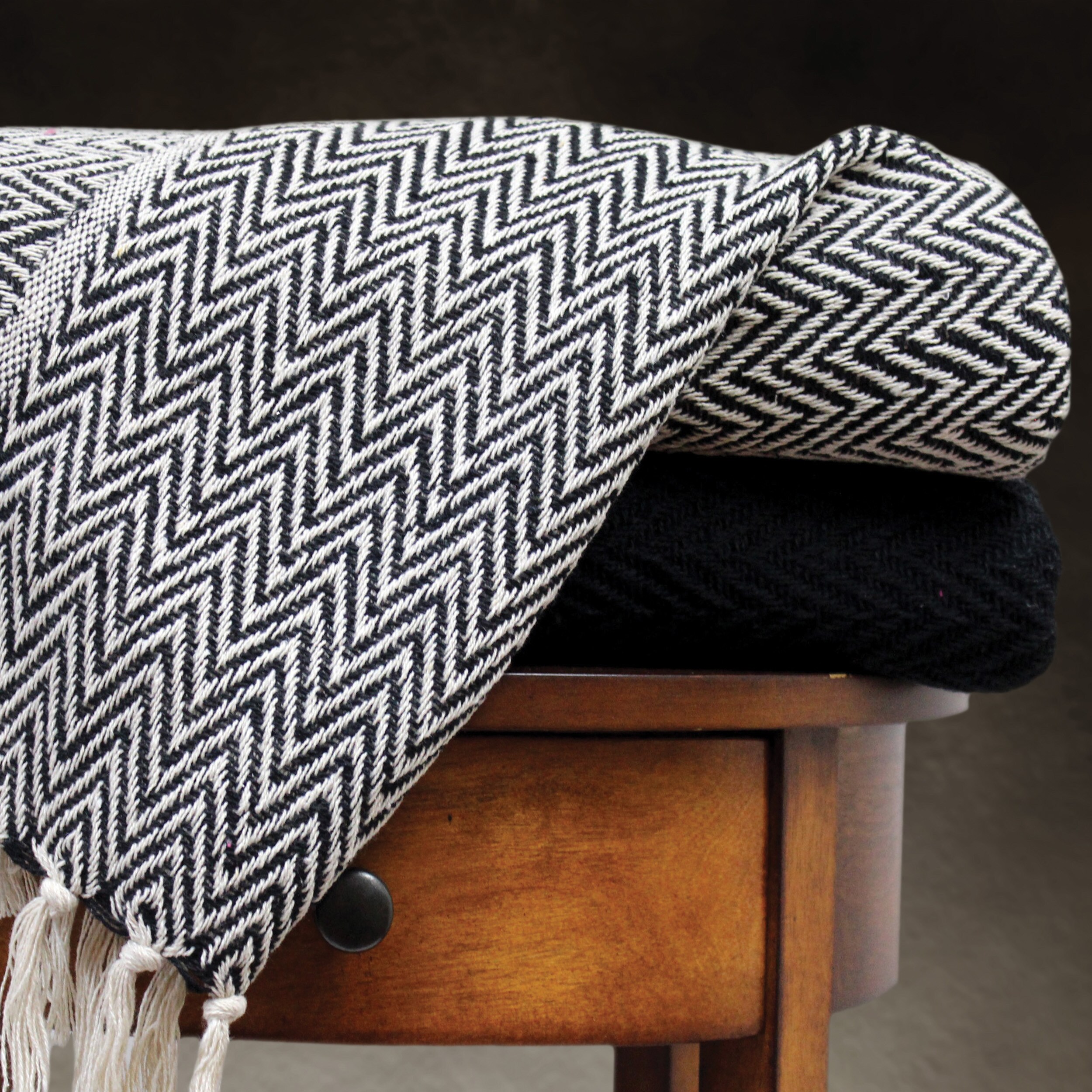 100percent Cotton Chevron Print and Solid Throw Blankets (Pack of 2