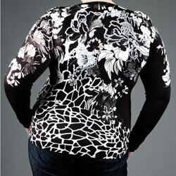 Pierre Women's Plus Size Embellished V-neck Cardigan