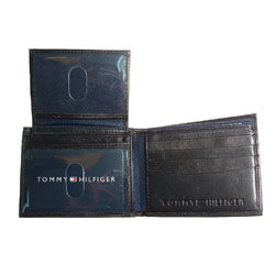 Tommy Hilfiger Bi-Fold Leather Wallet