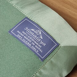 Himalaya Luxury Twin-size Cashmere Blanket