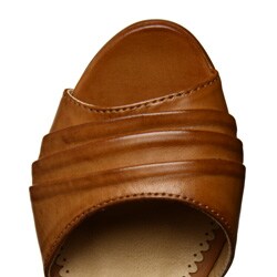 Bucco Women's '17-162' Pleated Sandals