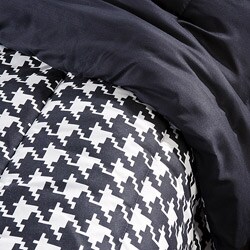 White/ Black Houndstooth Full/ Queen-size Comforter Set