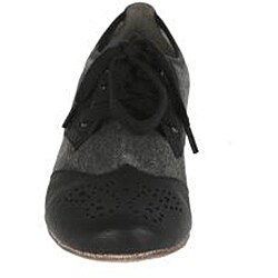 Elegant Women's 'Perdy-1' Black Oxford