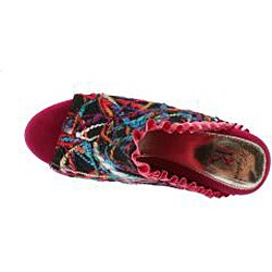 Elegant by Beston Women's 'Flower-3' Fuchsia Platform Slip-ons