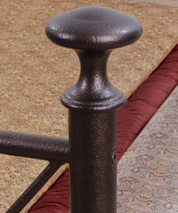 Rosette Queen-size Bed