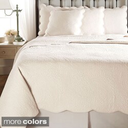 Cooper Cotton Solid Paisley 3-piece Quilt Set with Scalloped Edges