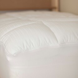Dorm Twin XL-size Easy Care Ultra Plush Mattress Pad