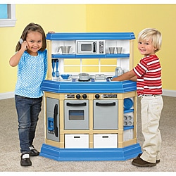 American Plastic Toys KM Custom Kitchen Play Set