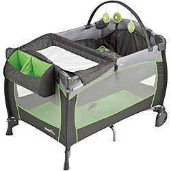 Evenflo BabySuite 300 Portable Playard in Pinwheel