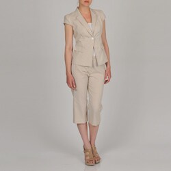 Signature by Larry Levine Women's Cap Sleeve Seersucker Capri Suit