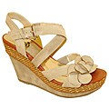 Bucco Women's Beige 'Almeda' Wedges