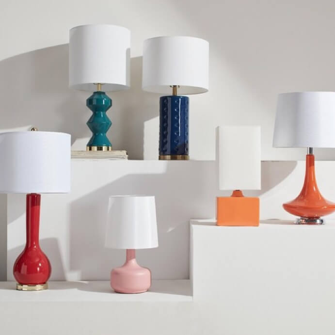 Add classic elegance to your home when one of Overstock.com's table lamps.