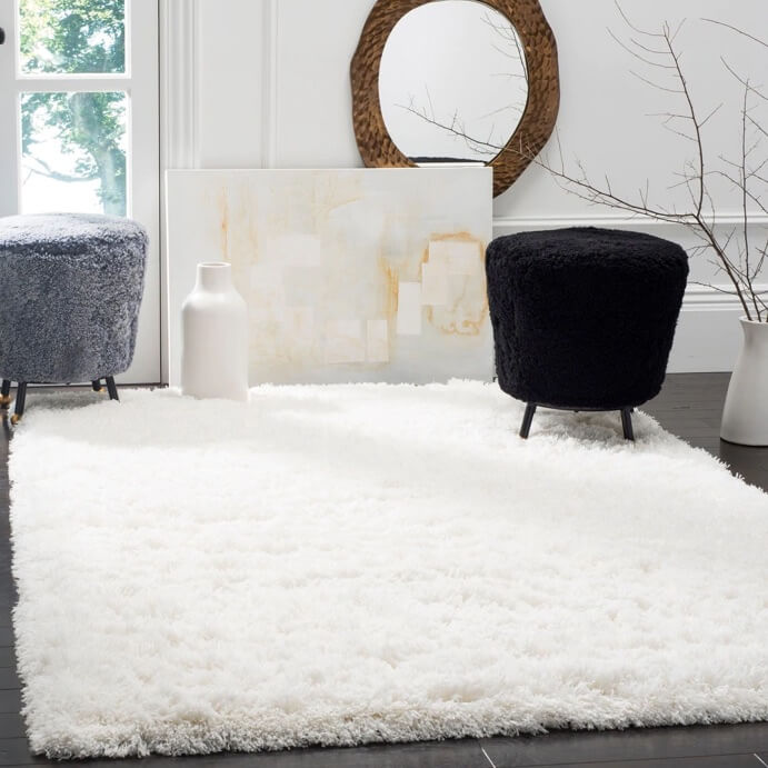 Discover Overstock.com's wide array of indoor/outdoor rugs to enhance any space in your home.